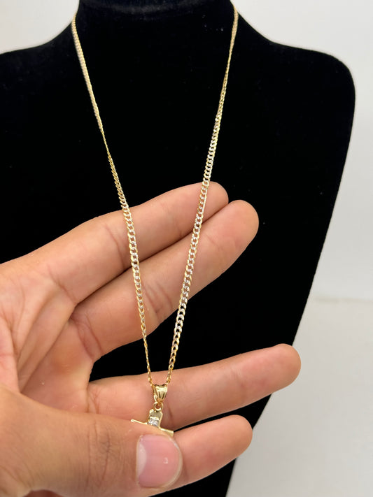 14k gold 18-inch 2-tone chain features a beautifully crafted Jesus pendant